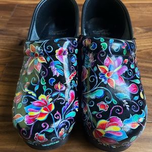 Dansko clogs. Nursing.